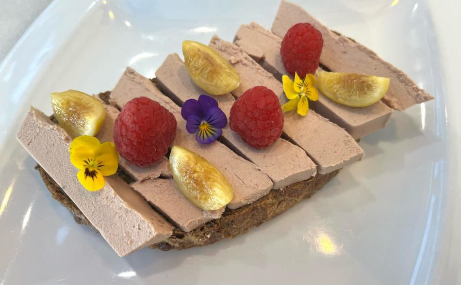 TOSTADA CON PÂTÉ DE FOIE