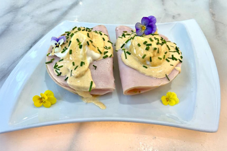 HUEVOS BENEDICT HUEVOS BENEDICT